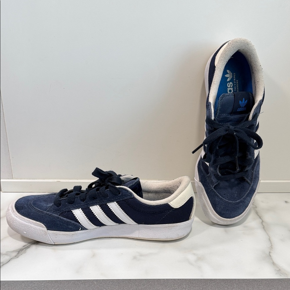 Adidas Nora skateboarding shoe men’s size 5.5 women’s 7